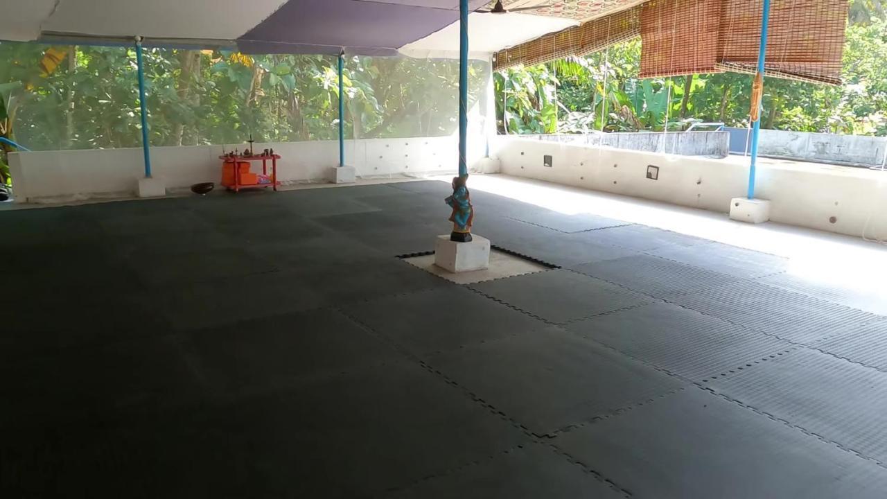 ורקלה Casa Eva Luna Ayuryoga Retreat מראה חיצוני תמונה